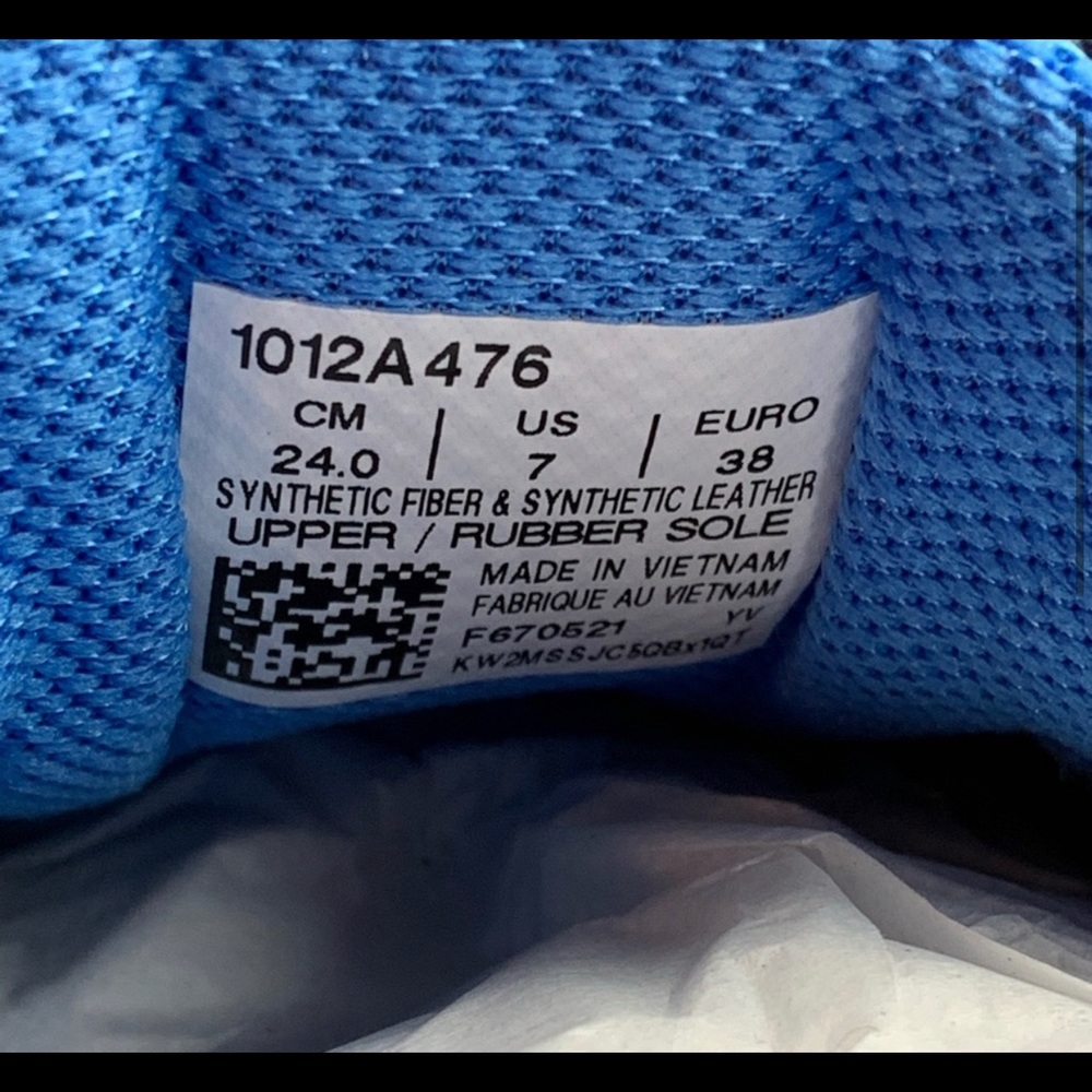 Only worn once ASICS - Picture 7 of 8